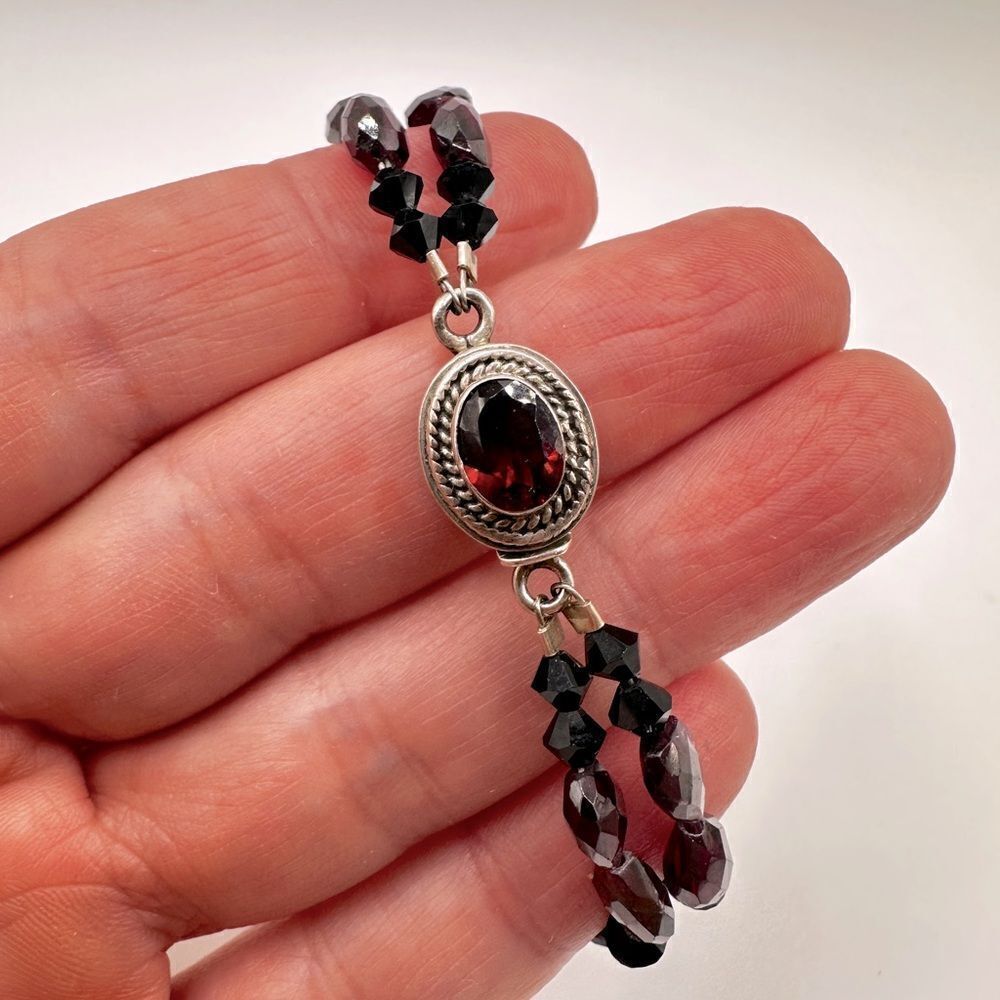 Faceted garnet in a sterling silver clasp with garnet, crystal beaded‎ bracelet!
